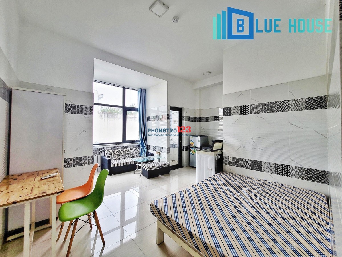PHÒNG STUDIO BAN CÔNG CỬA KÍNH CỰC CHILL