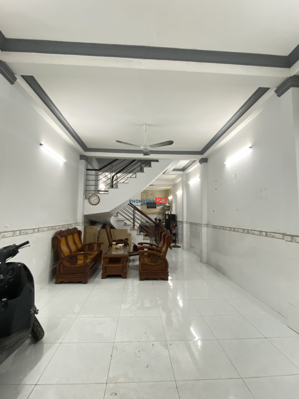 Cho thuê phòng 30m2 trong nhà nguyên căn