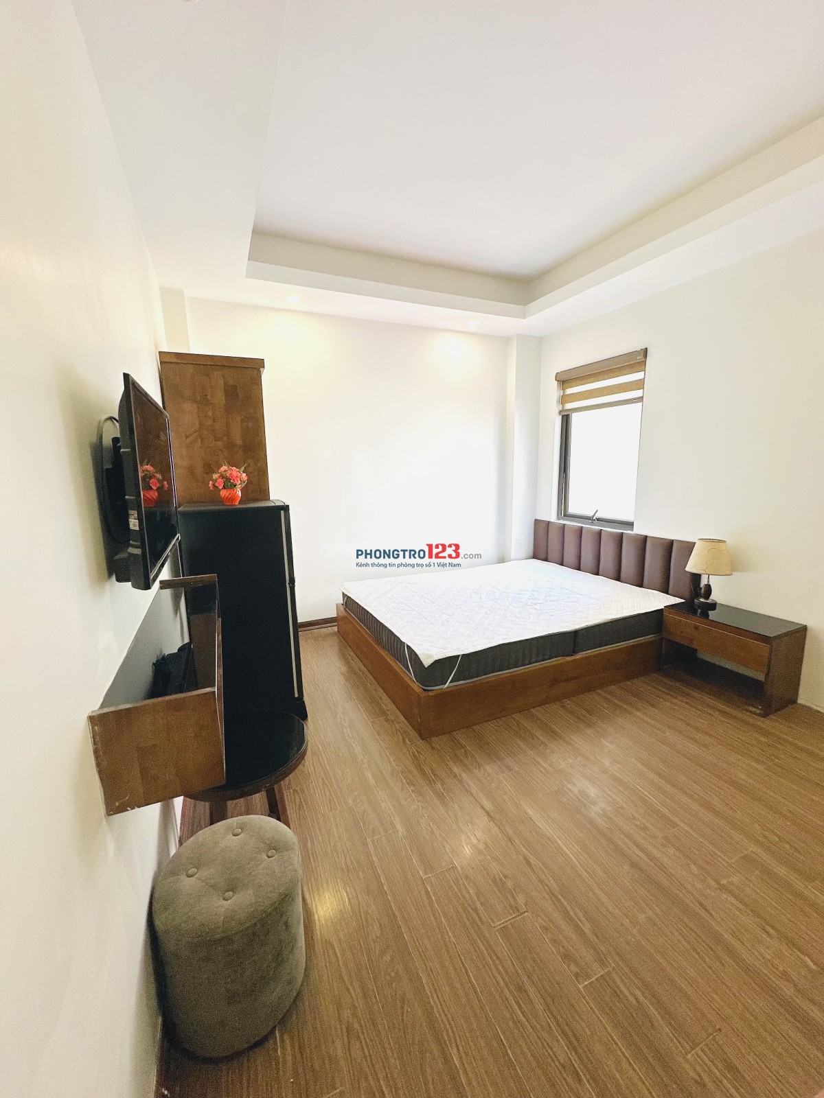 Giảm giá 10% tháng khai trương, miễn phí dịch vụ đối với khách đóng 3 tháng 1