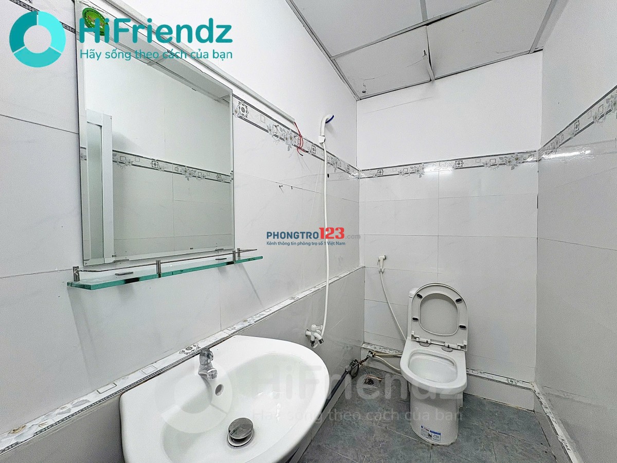 Căn Hộ 1 Phòng Ngủ - Đầy Đủ Tiện Nghi, Nội Thất - Vị Trí Đẹp Ngay Cầu Sài Gòn