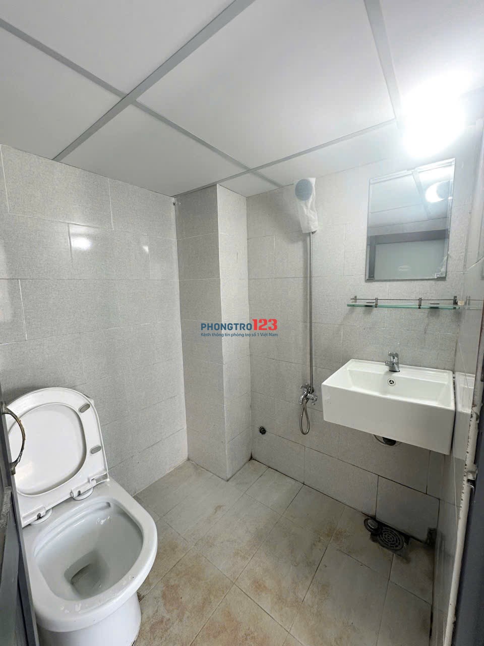 Duplex Cửa Sổ Trời Gần Trường Đại Học Văn Lang Cơ Sở 3 Giáp Gò Vấp