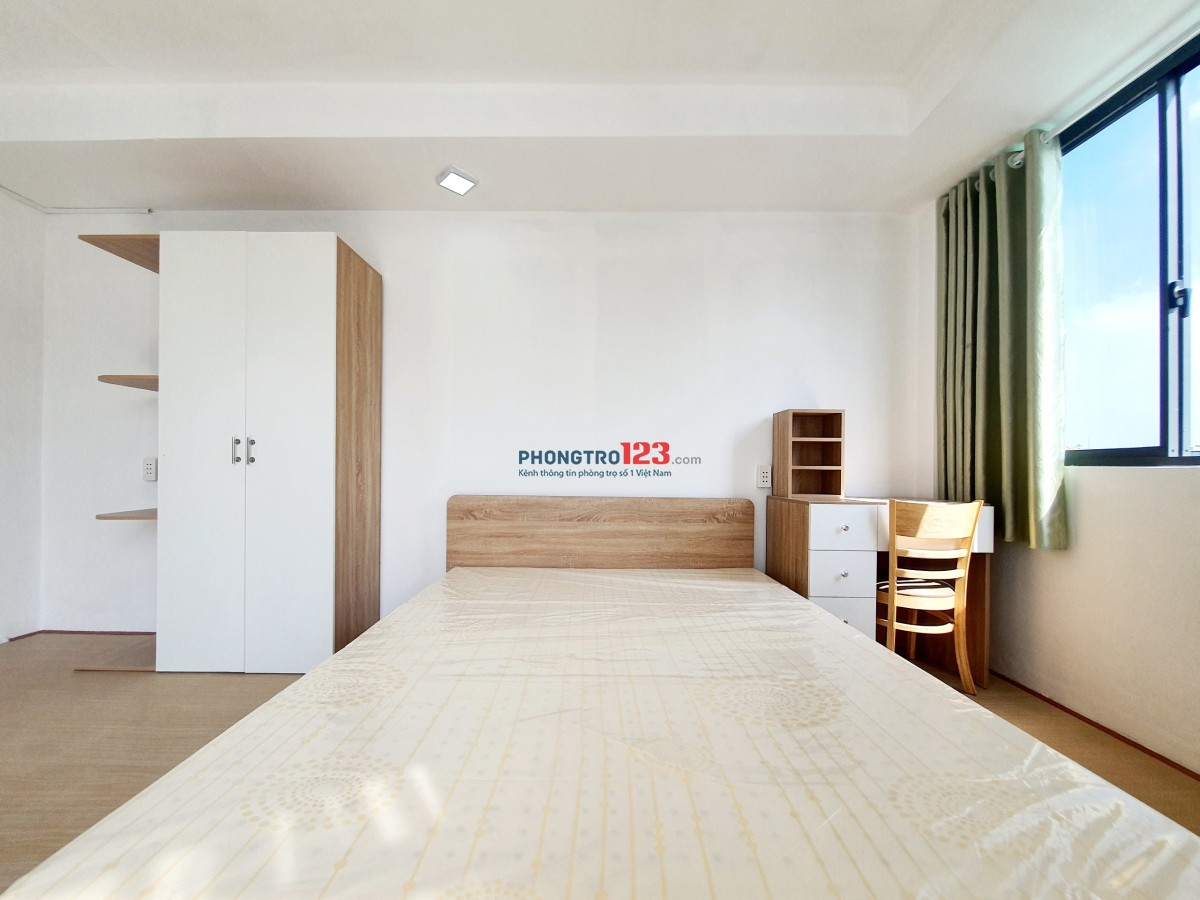 STUDIO FULL NỘI THẤT VỚI BAN CÔNG LỚN NGAY LÊ VĂN DUYỆT – GẦN CHỢ BÀ CHIỂU, BÌNH THẠNH