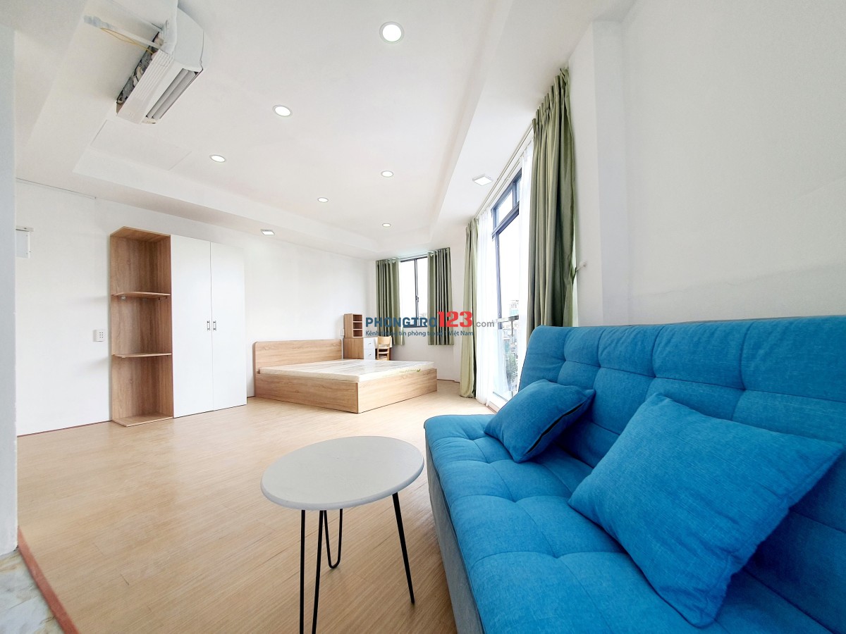 STUDIO FULL NỘI THẤT VỚI BAN CÔNG LỚN NGAY LÊ VĂN DUYỆT – GẦN CHỢ BÀ CHIỂU, BÌNH THẠNH