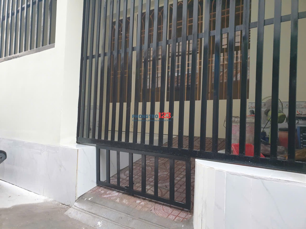 Chính chủ cho Nhà Nguyên Căn diện tích 5,5 x 14= 77mm2. Tổng diện tích 122m2