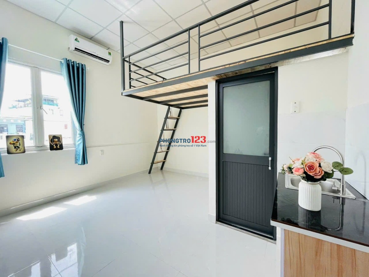 Cho Thuê Căn Hộ Có Gác Full Nội Thất Cửa Sổ Trời Ngay Khu Etown Gần Học Viện Hàng Không, Tân Bình