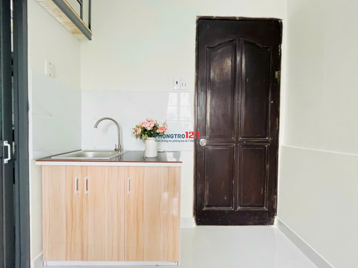 Cho Thuê Căn Hộ Có Gác Full Nội Thất Cửa Sổ Trời Ngay Khu Etown Gần Học Viện Hàng Không, Tân Bình