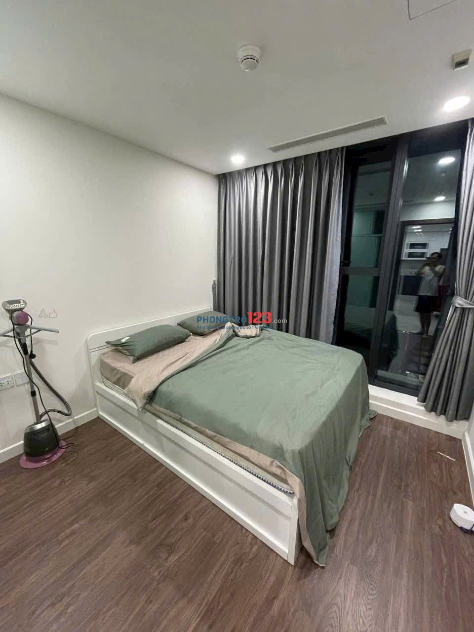 Satra Eximland Phú Nhuận căn 3PN, 2WC,135m2, NTCC giá 21tr