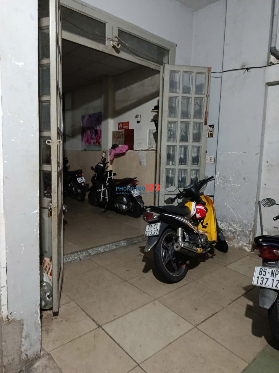 Phòng trọ bình dân , giờ giấc tự do