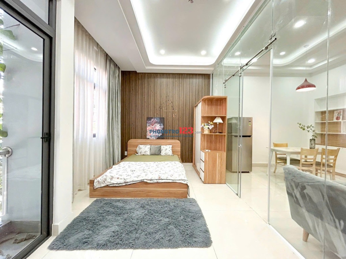 CHO THUÊ CĂN HỘ TÁCH BẾP, BAN CÔNG, MÁY GIẶT RIÊNG GẦN NGÃ SÁU PHÚ NHUẬN