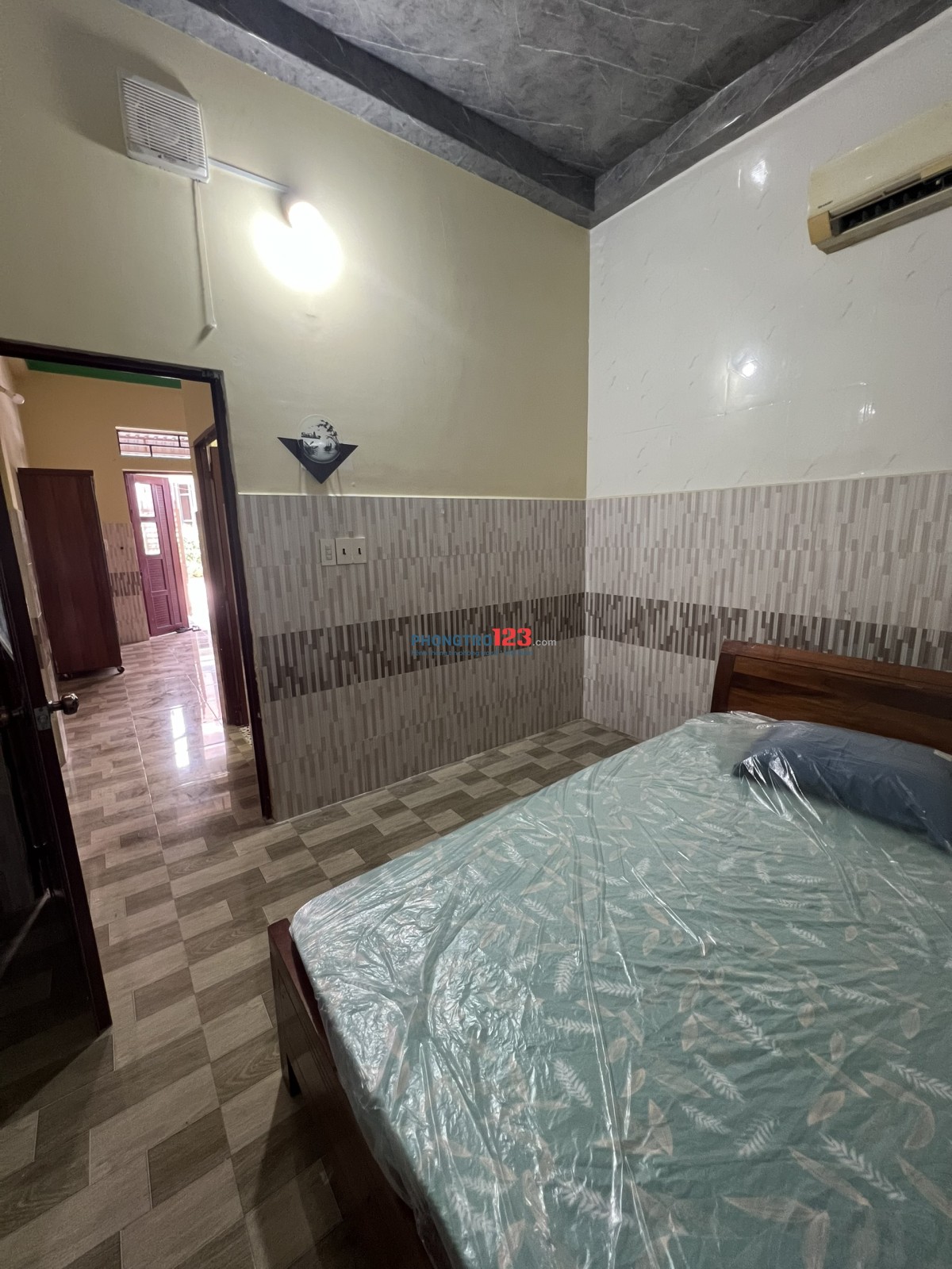 Cho thuê phòng trọ 20 - 30m2, mặt tiền 16C đường Nguyễn Tấn Định, Hàm Tiến