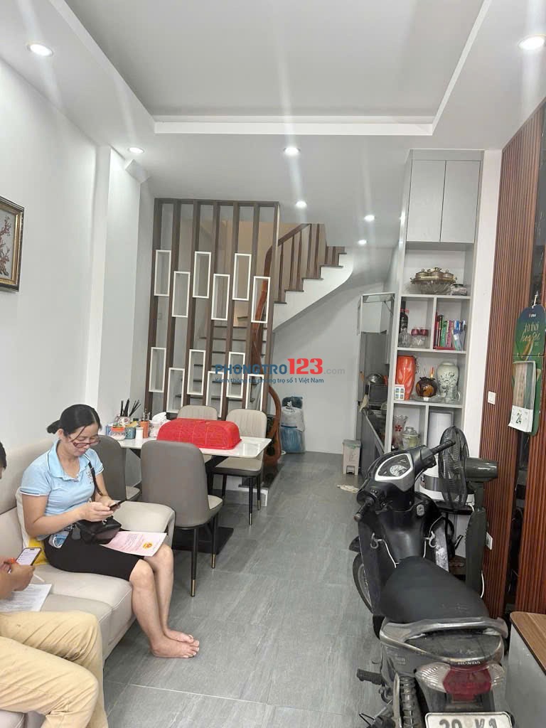 chính chủ cho thuê nhà mới nguyên căn 4 tầng 1 tum+sân phơi đầy đủ tiên nghi
