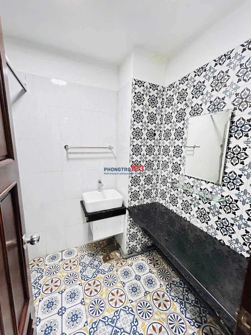 HOÀNG HOA THÁM, P12 – PHÒNG CỬA SỔ THOÁNG MÁT, GẦN SÂN BAY 