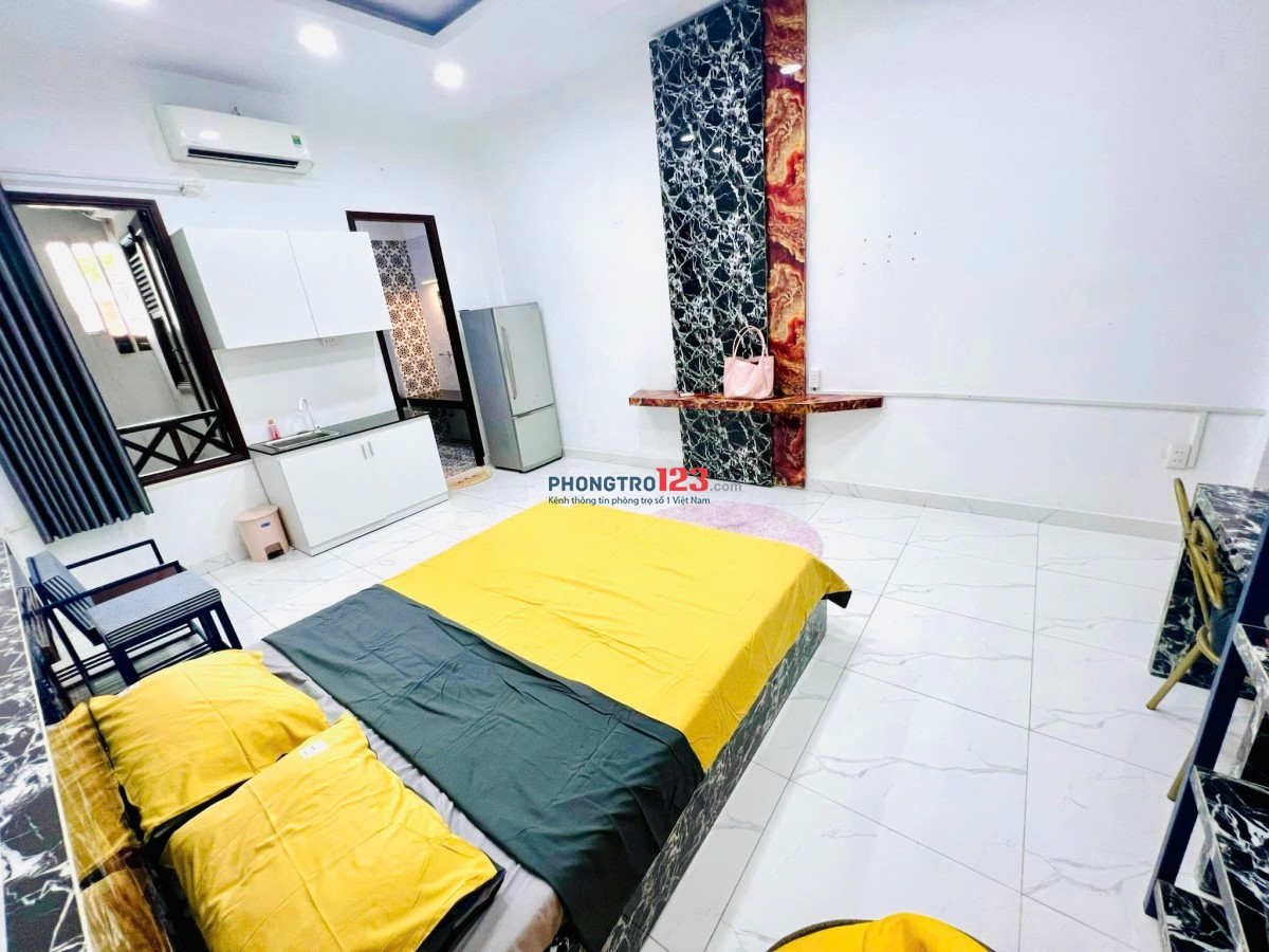HOÀNG HOA THÁM, P12 – PHÒNG CỬA SỔ THOÁNG MÁT, GẦN SÂN BAY 