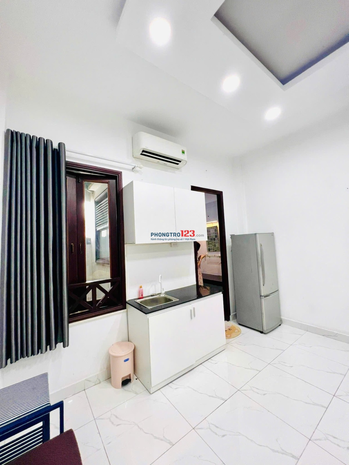 HOÀNG HOA THÁM, P12 – PHÒNG CỬA SỔ THOÁNG MÁT, GẦN SÂN BAY 