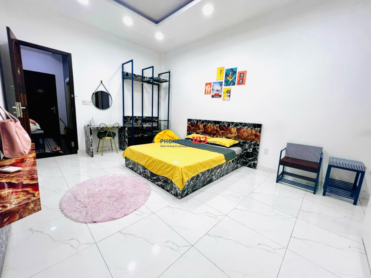 HOÀNG HOA THÁM, P12 – PHÒNG CỬA SỔ THOÁNG MÁT, GẦN SÂN BAY 