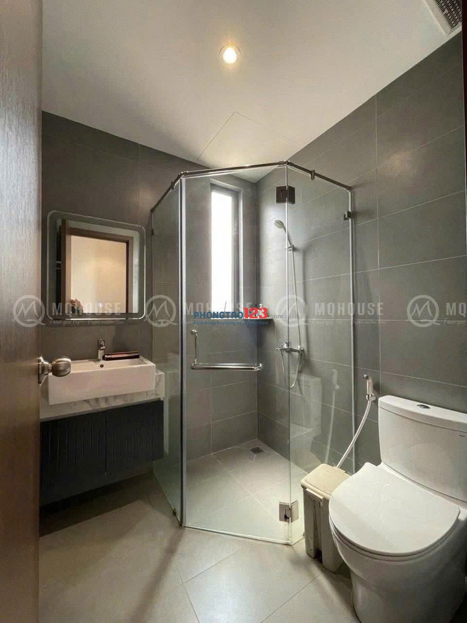 Căn Hộ Dịch Vụ Full Nội Thất – Rộng Rãi, Thoáng Mát, Ban Công Siêu Chill – Đường Cộng Hòa, Tân Bình
