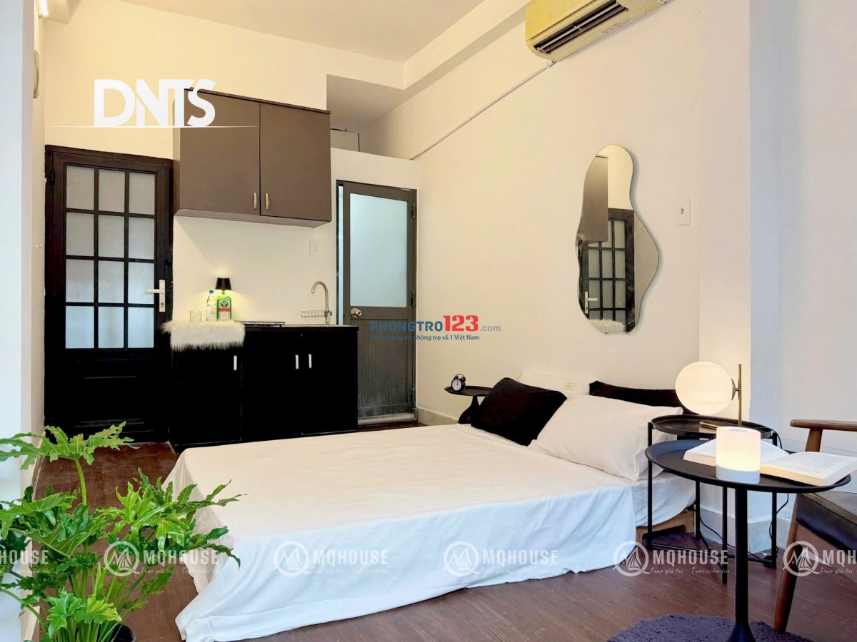 CHO THUÊ PHÒNG BAN CÔNG GẦN SÂN VẬN ĐỘNG HOA LƯ – CẦU BASON, Q1