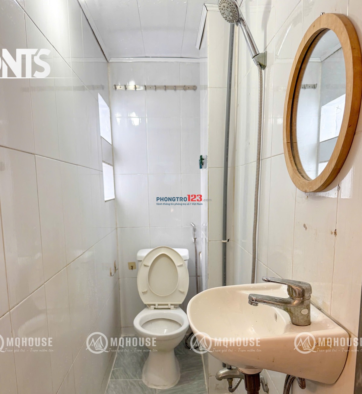 CHO THUÊ PHÒNG BAN CÔNG GẦN SÂN VẬN ĐỘNG HOA LƯ – CẦU BASON, Q1