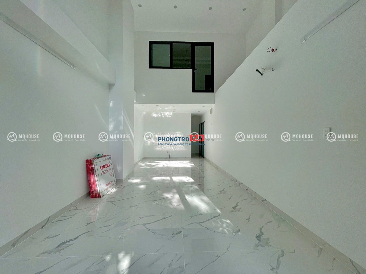 CHO THUÊ MẶT BẰNG KINH DOANH TỰ DO TÂN PHÚ - CÓ CHỖ NGỦ LẠI - MẶT TIỀN ĐƯỜNG LỚN TOÀ NHÀ