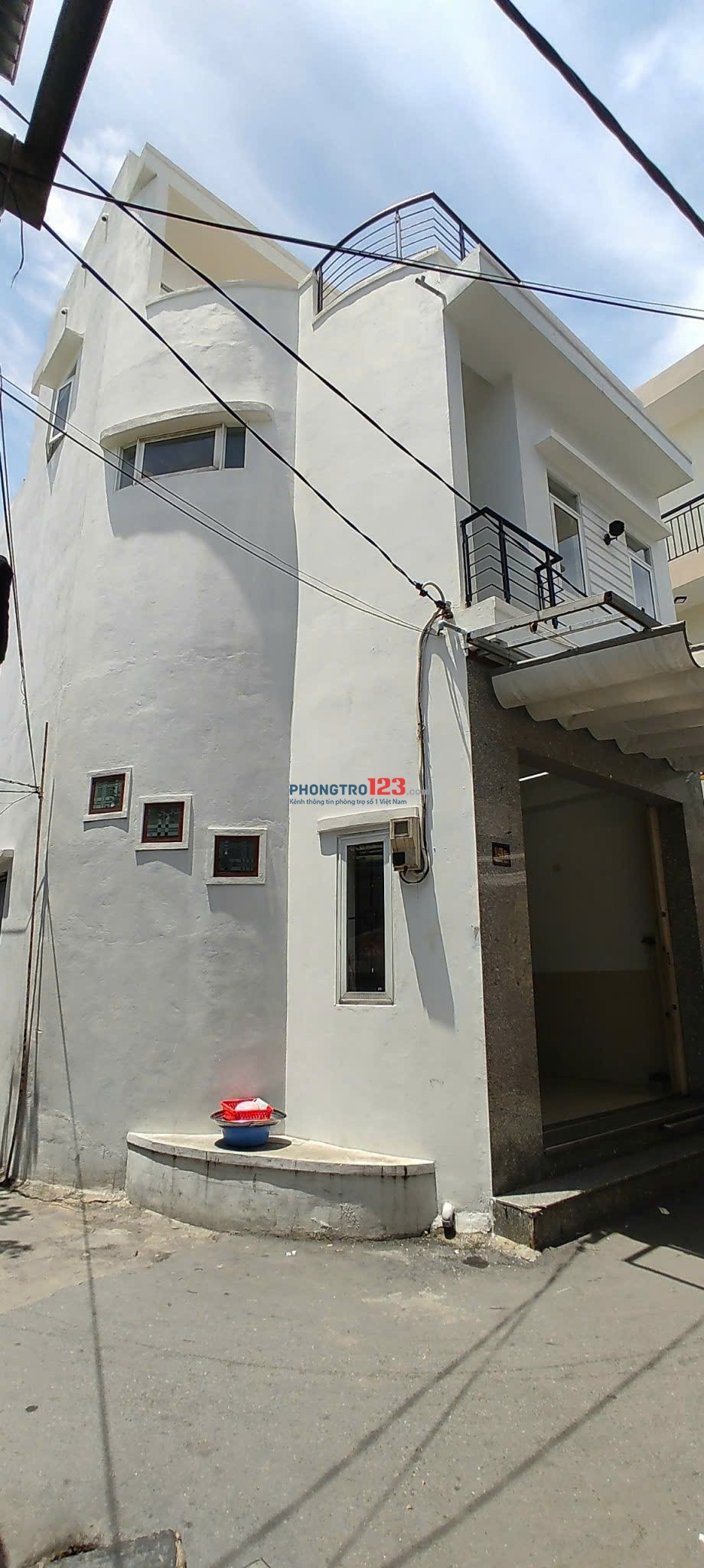 Cho thuê nhà giá siêu rẻ 8 triệu nhà riêng 2,5 tầng, đường Hoàng Diệu, TP Đà Nẵng