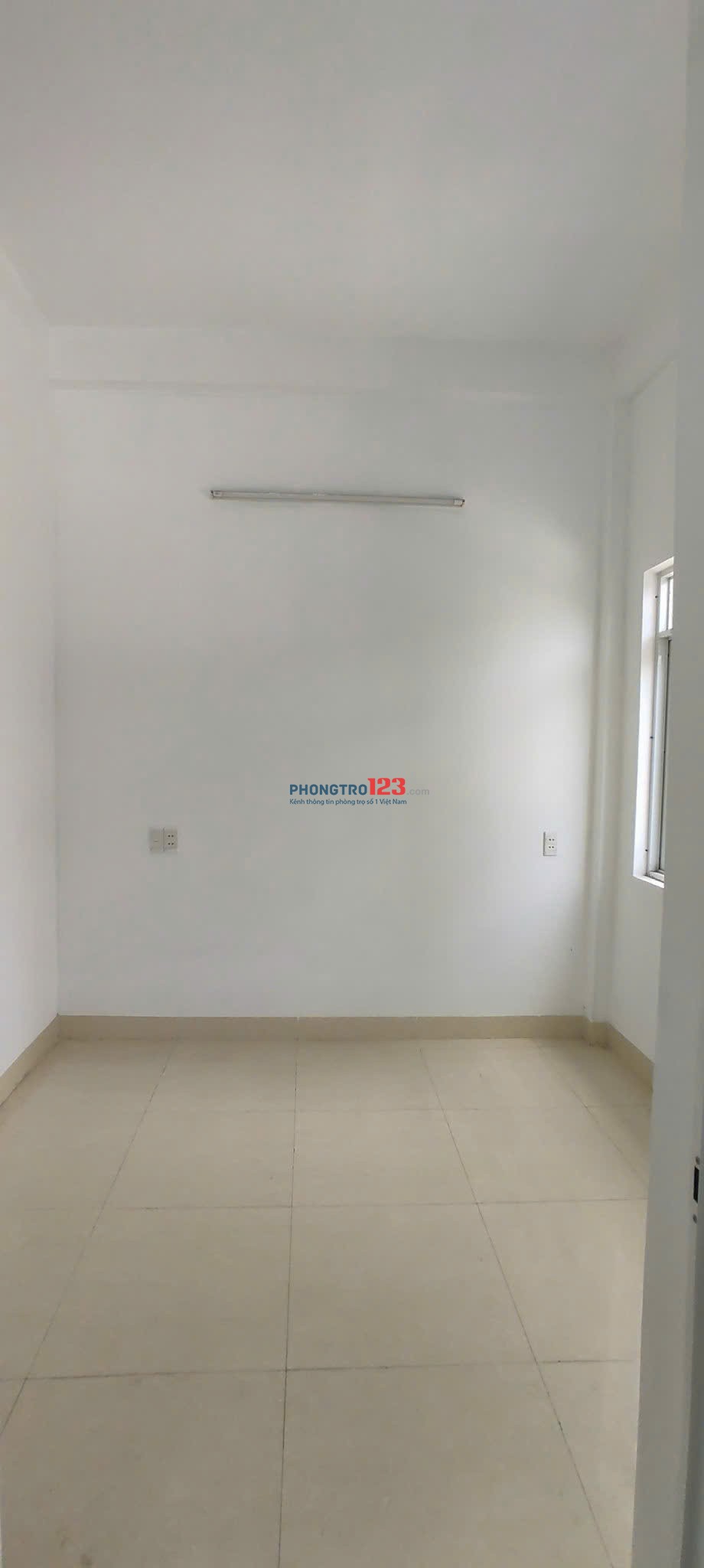 Cho thuê nhà giá siêu rẻ 8 triệu nhà riêng 2,5 tầng, đường Hoàng Diệu, TP Đà Nẵng