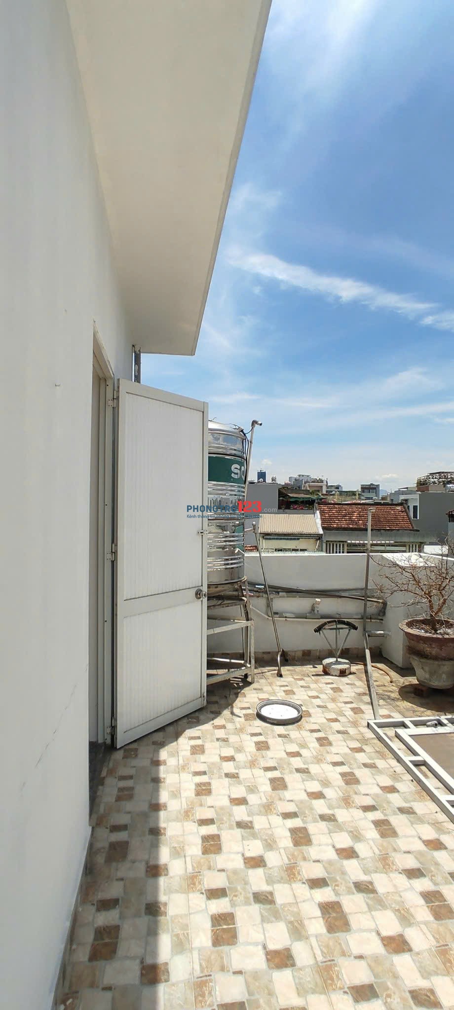 Cho thuê nhà giá siêu rẻ 8 triệu nhà riêng 2,5 tầng, đường Hoàng Diệu, TP Đà Nẵng
