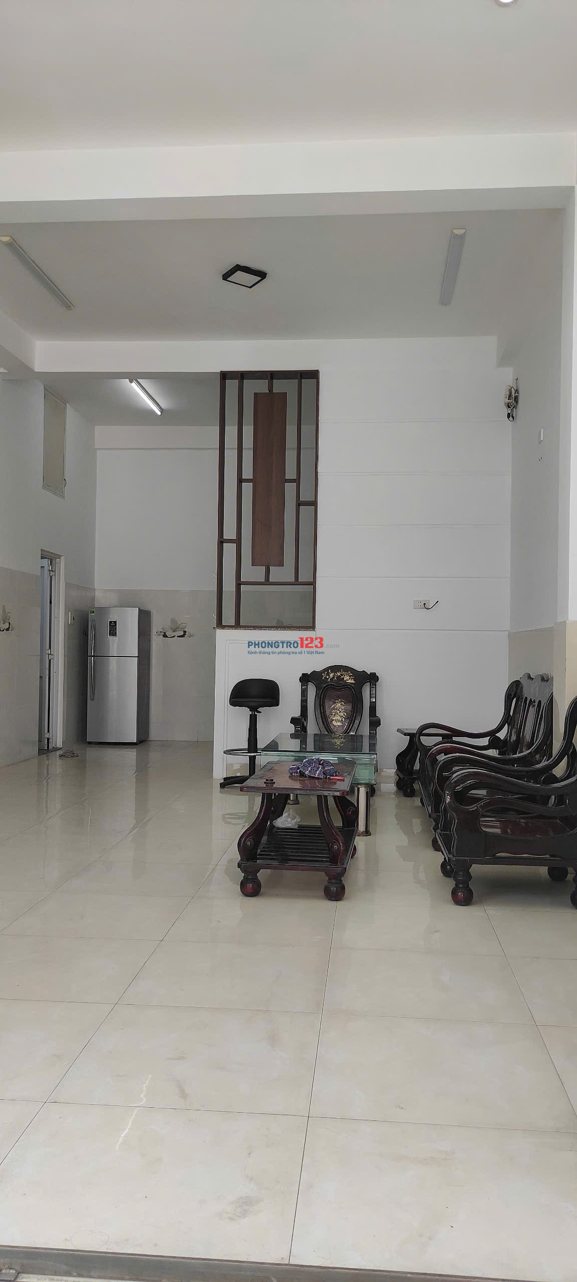 Cho thuê nhà giá siêu rẻ 8 triệu nhà riêng 2,5 tầng, đường Hoàng Diệu, TP Đà Nẵng