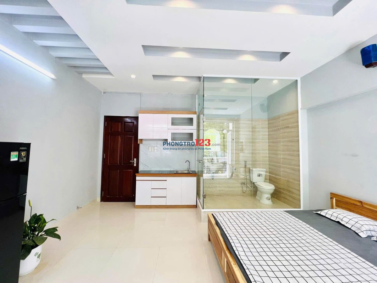 Cho thuê phòng ban công Tân Phong, Tôn Đức Thắng, Full nội thất, gần Phú Mỹ Hưng Q7