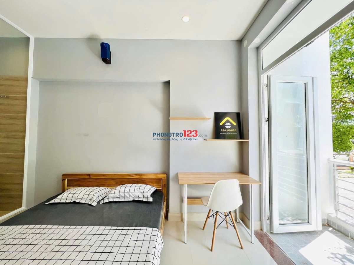 Cho thuê phòng ban công Tân Phong, Tôn Đức Thắng, Full nội thất, gần Phú Mỹ Hưng Q7
