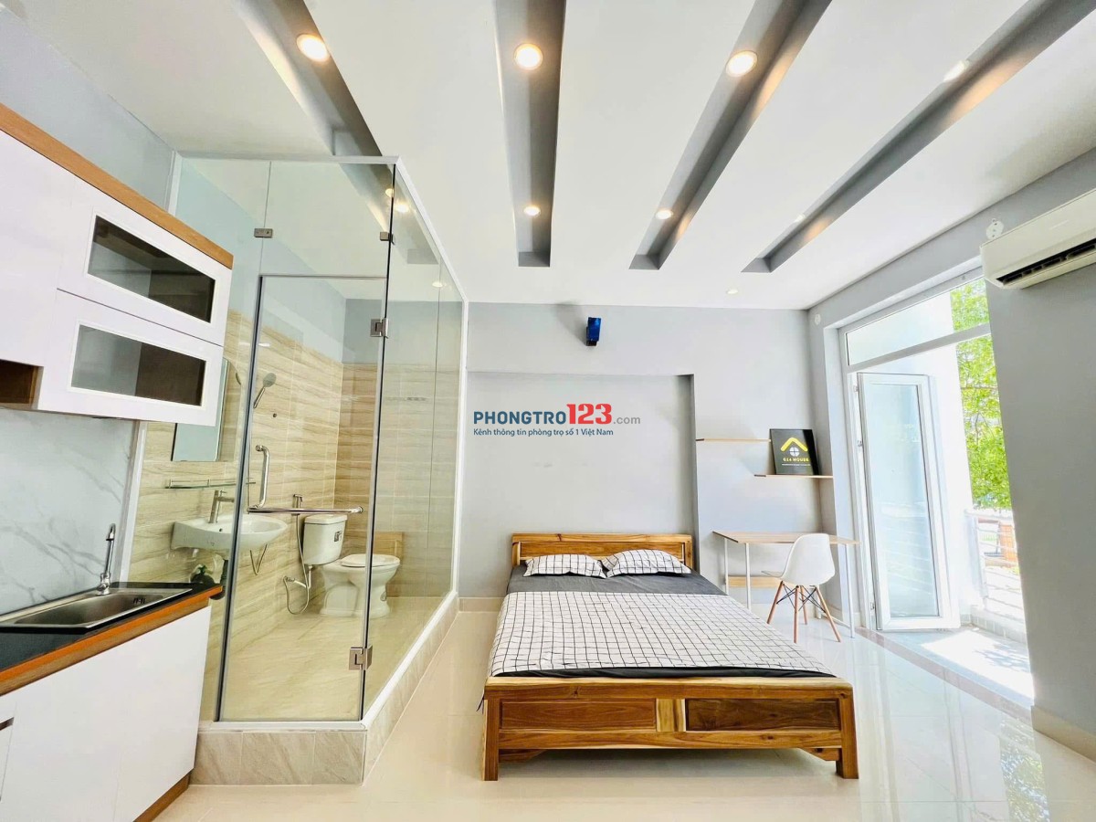 Cho thuê phòng ban công Tân Phong, Tôn Đức Thắng, Full nội thất, gần Phú Mỹ Hưng Q7