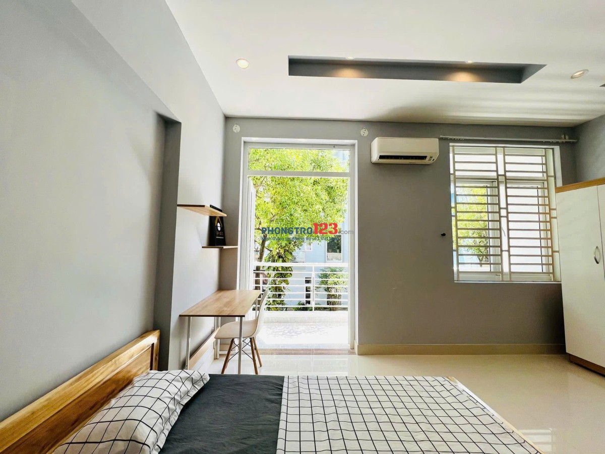 Cho thuê phòng ban công Tân Phong, Tôn Đức Thắng, Full nội thất, gần Phú Mỹ Hưng Q7