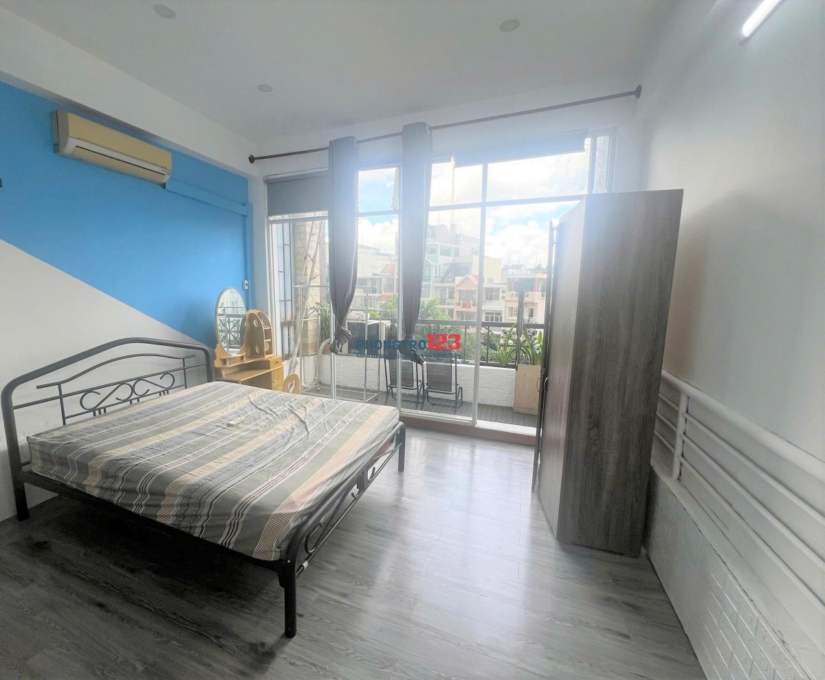 Căn hộ Dịch Vụ, Có Ban Công, 1 Phòng Ngủ Riêng Biệt, Ngay Tòa Nhà Viettel, Vincom 3 Tháng 2