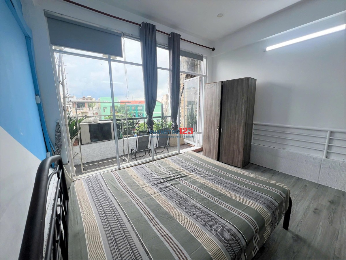 Căn hộ Dịch Vụ, Có Ban Công, 1 Phòng Ngủ Riêng Biệt, Ngay Tòa Nhà Viettel, Vincom 3 Tháng 2
