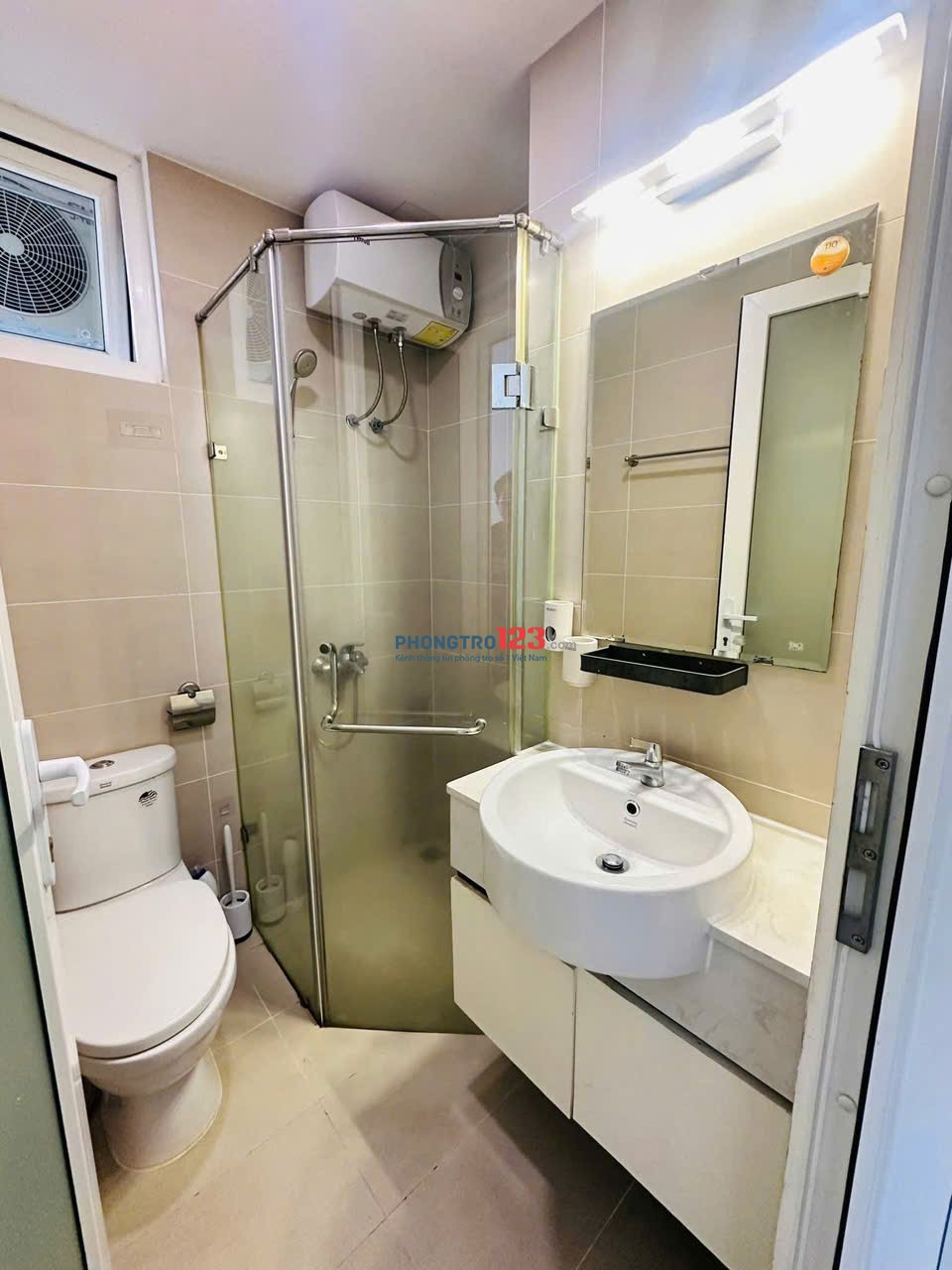 C/c Phúc Yên,p15, Tân Bình Căn 2p ngủ, full Nt giá 10tr