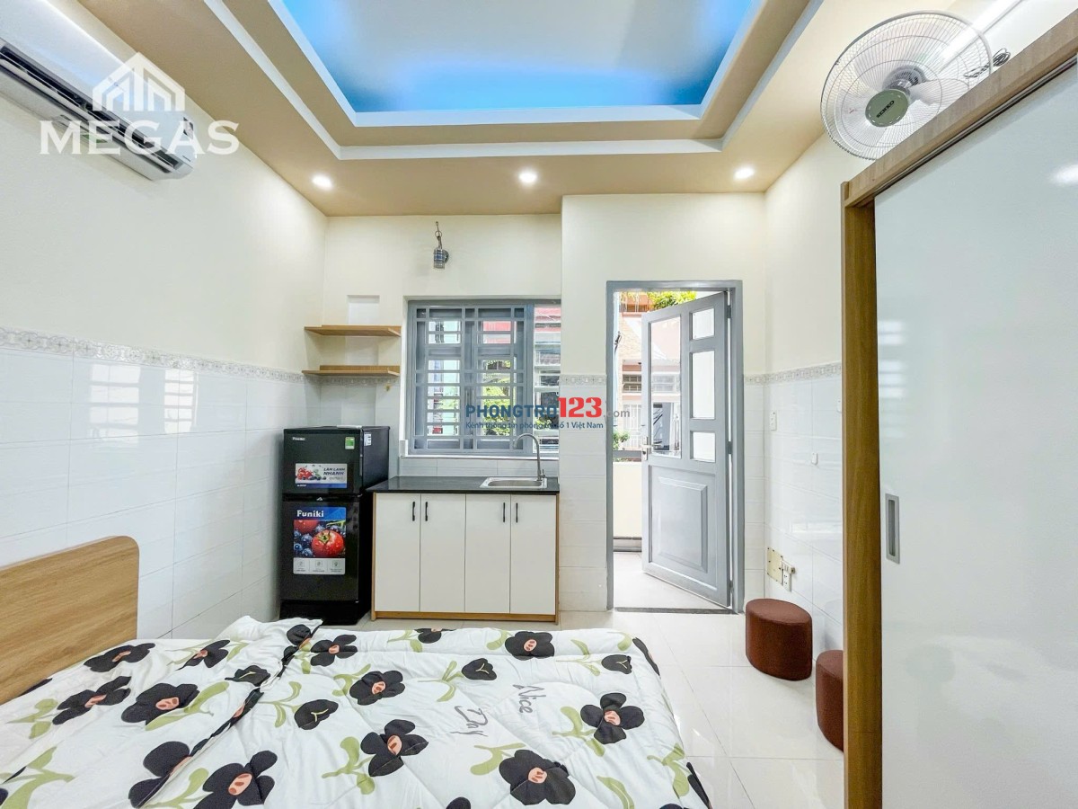 CHO THUÊ PHÒNG BAN CÔNG LỚN ĐÓN NẮNG , 32m2 , GIÁ TỐT - GẦN VÒNG XOAY DÂN CHỦ, TOÀ NHÀ VIETTEL