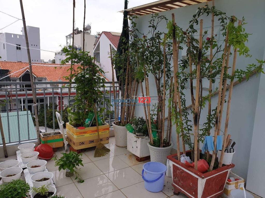 Cho Thuê Phòng trọ kiểu CCMN Quận 4 mới chỉ hơn 2 triệu/tháng, có lầu ở được 2 người.