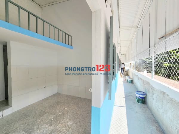 Phòng mới có nhà xe ngay Cty YAZAKY đối diện Vicom Dĩ An Ngã Tư 550 zá 1tr5 Giờ tự do