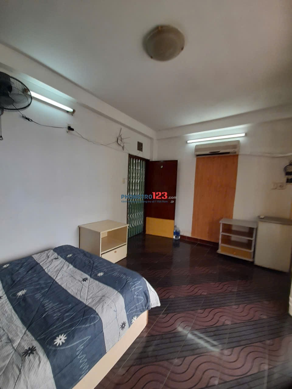 Phòng quận 10 đủ tiện nghi như căn hộ dịch vụ . DT 24m2. thoáng mát. 4 tr/th