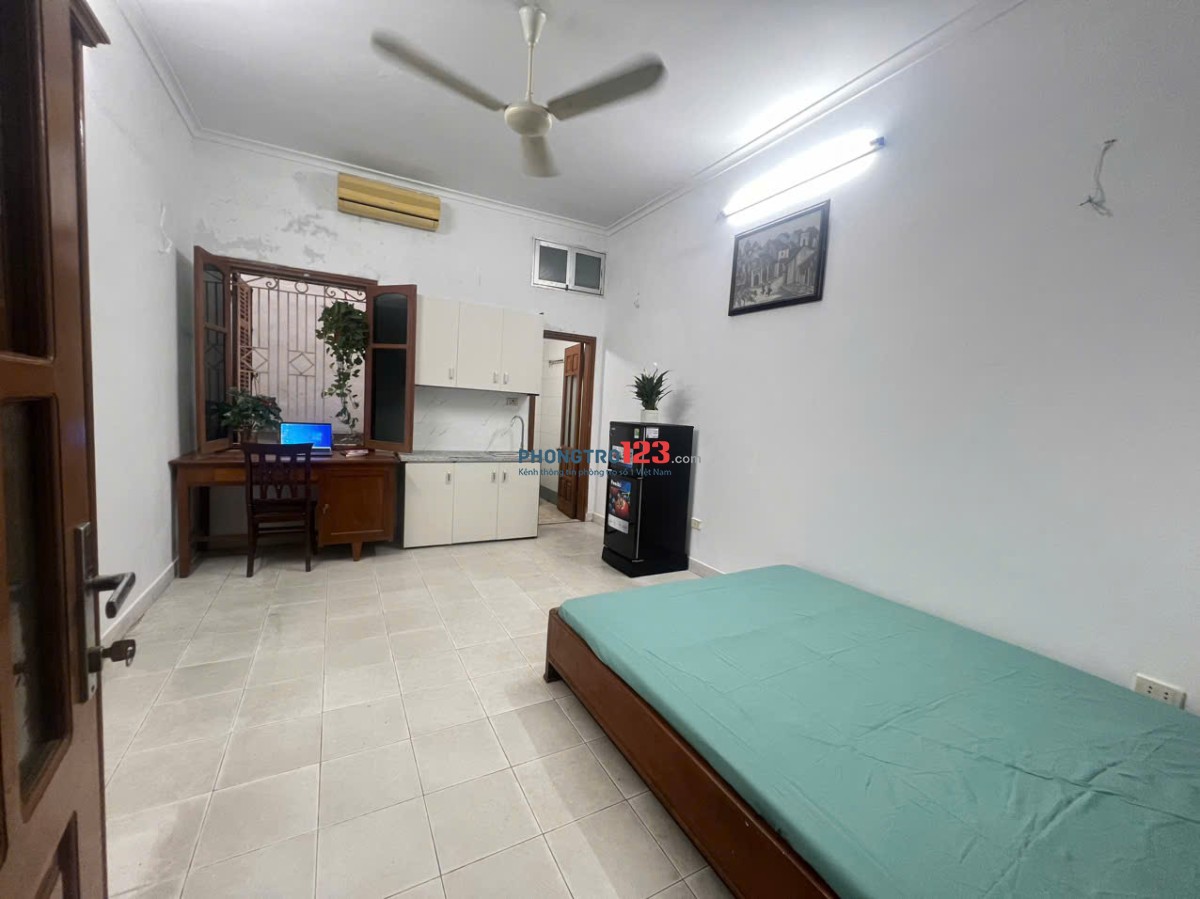 Cho thuê phòng đẹp giá 4,3 tr phố Nguyễn Khuyến, Đống Đa đi bộ ra Ga Hà Nội, Văn Miếu Quốc Tử Giám