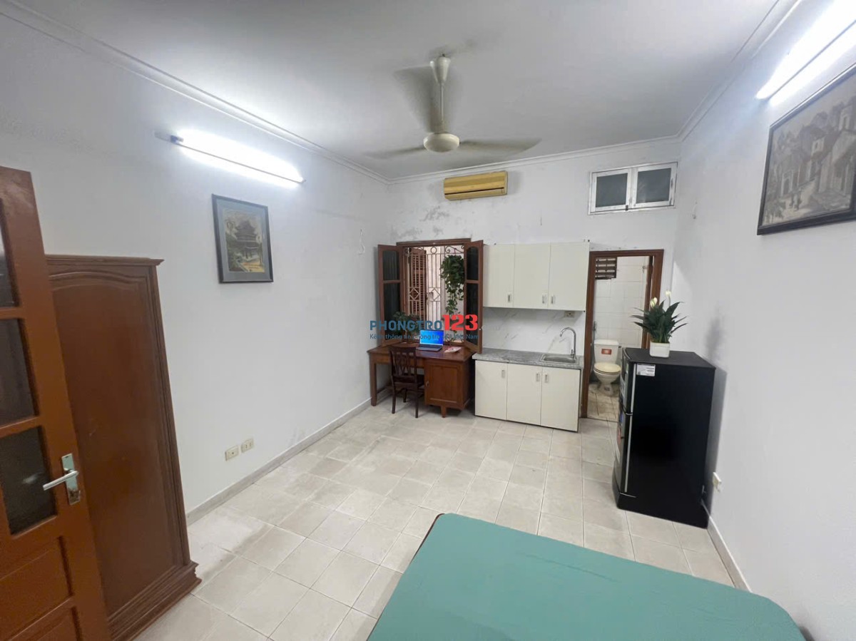 Cho thuê phòng đẹp giá 4,3 tr phố Nguyễn Khuyến, Đống Đa đi bộ ra Ga Hà Nội, Văn Miếu Quốc Tử Giám