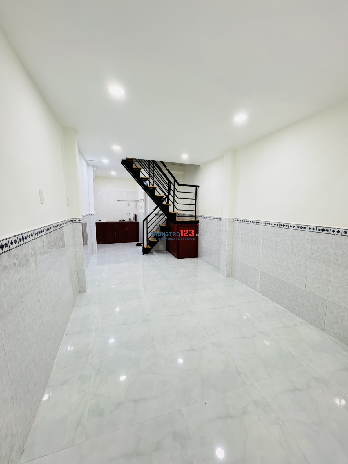 CHO THUÊ NHÀ NGUYÊN CĂN NGUYỄN HỮU CẢNH BÌNH THẠNH GẦN LANDMARK 81 GIÁP Q1