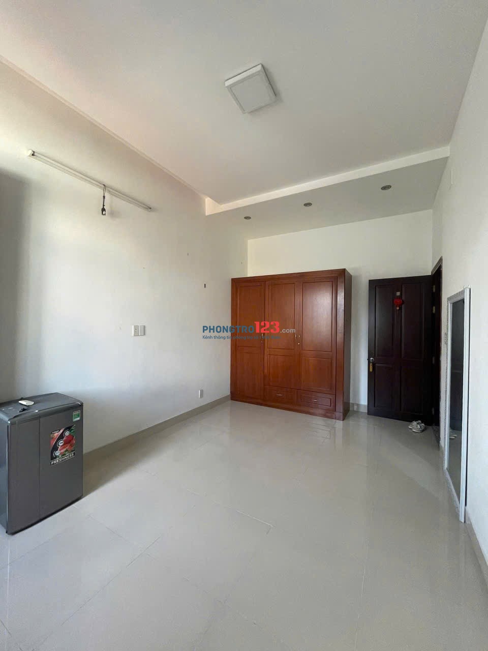 Cho nữ hoặc gia đình thuê, có phòng đơn hoặc kép, tiện nghi cao cấp