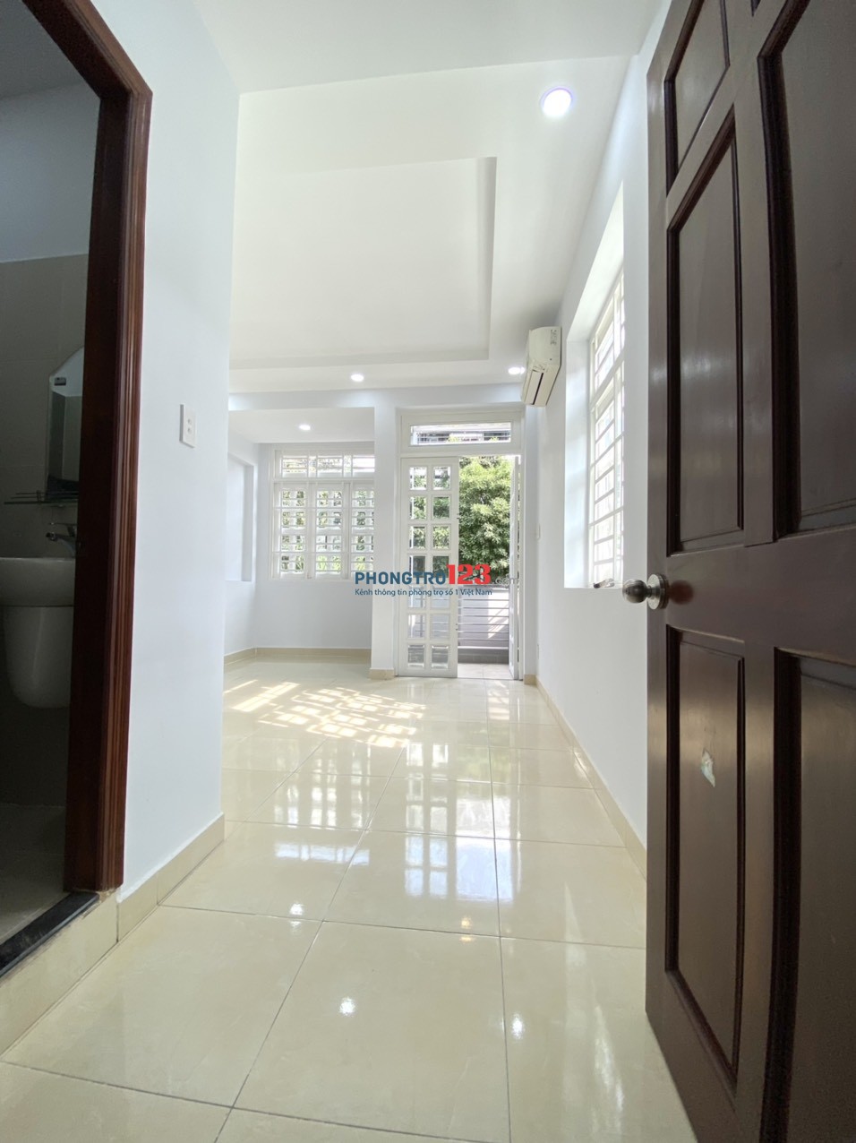 Studio Ban công riêng - Gần Cộng Hoà , Huit , HVHK