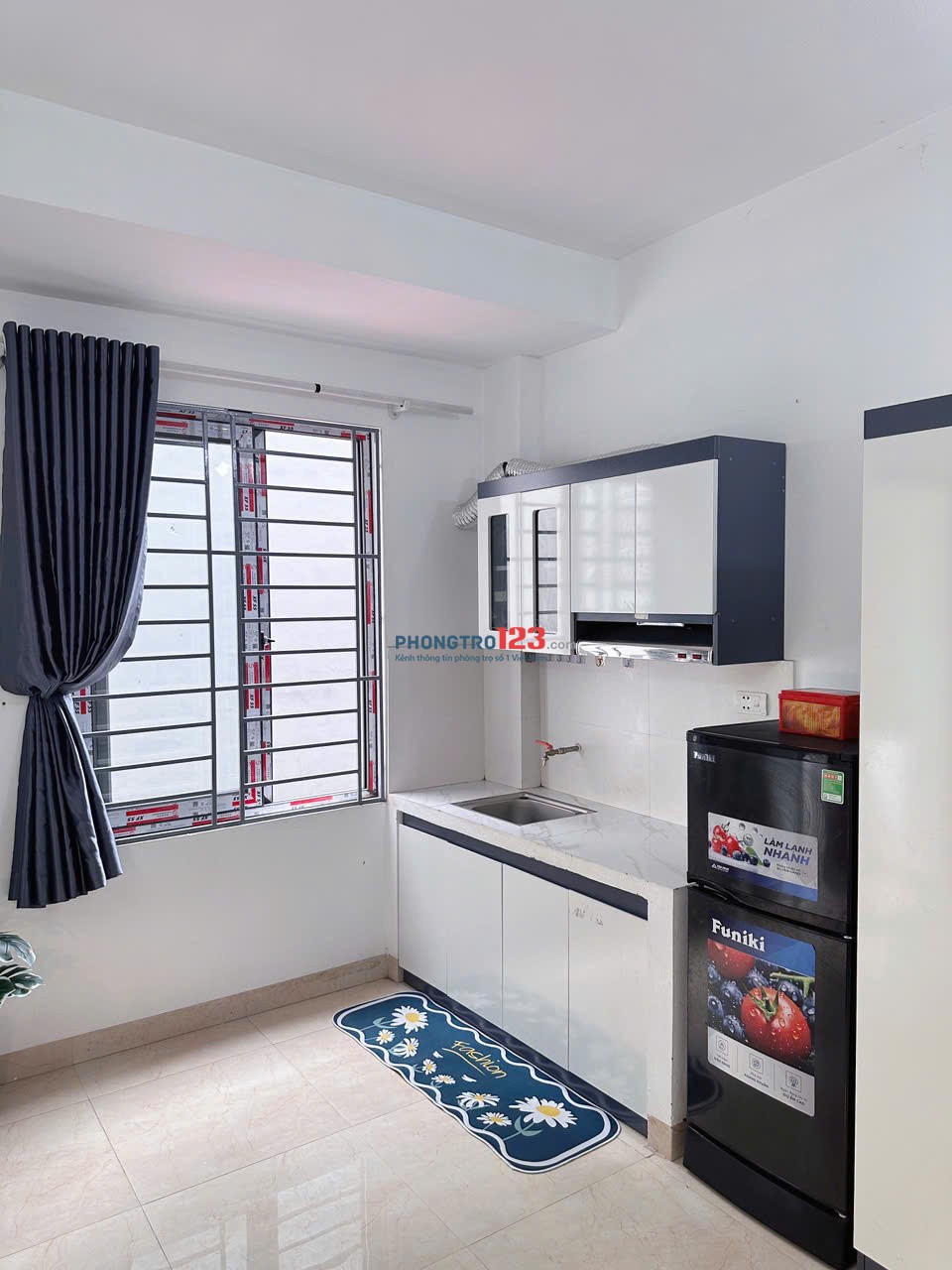 Cho thuê CCMN Full đồ, Ban công ngay 73 Hoàng Ngân, gần Chợ Quan Ngân, Cầu vượt Lê Văn Lương