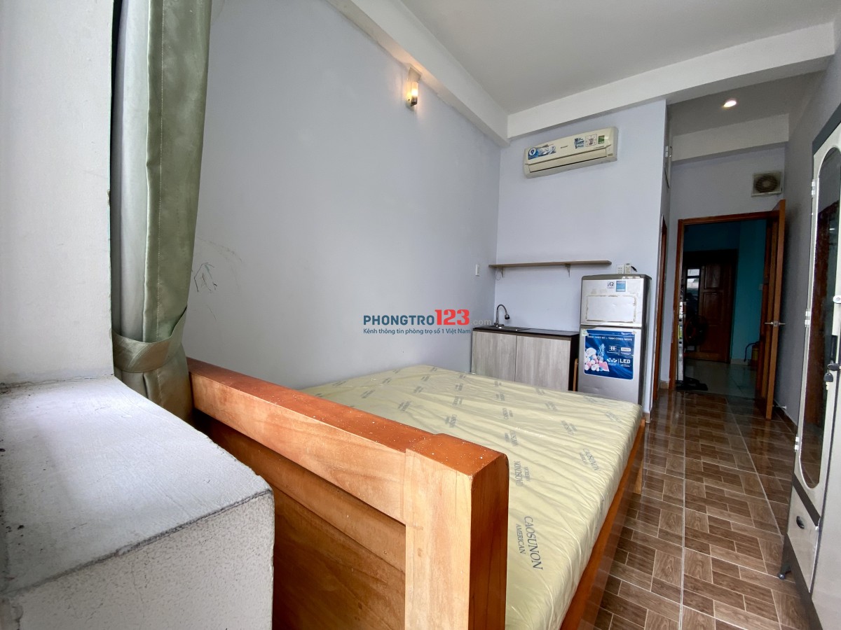 Cho Thuê Phòng Studio Full Nội Thất , Ban Công Thoáng , Ngay Cầu Thị Nghè , Ngã Tư Hàng Xanh