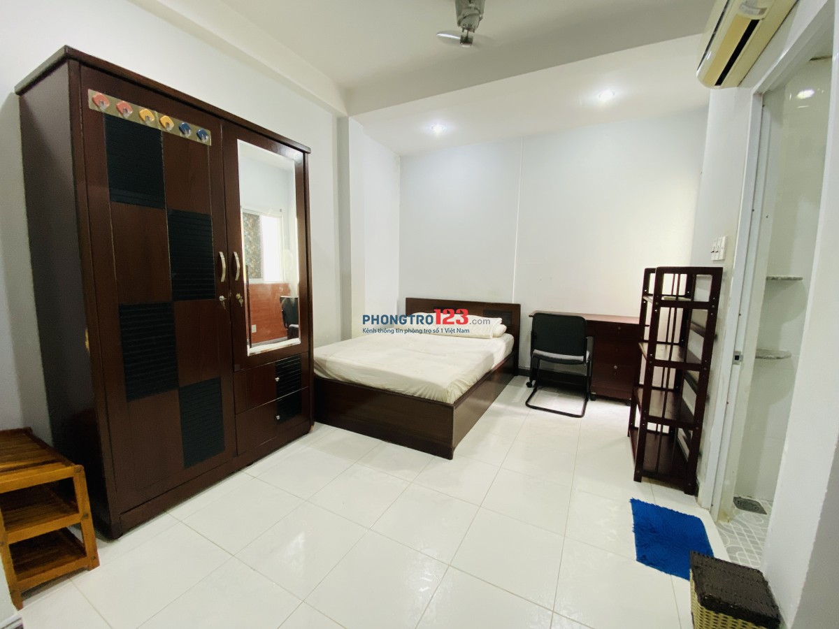 Phòng cao cấp, đầy đủ tiện nghi. Gần đài truyền hình và trường Khoa Học Xã Hội & Nhân Văn 200 mét