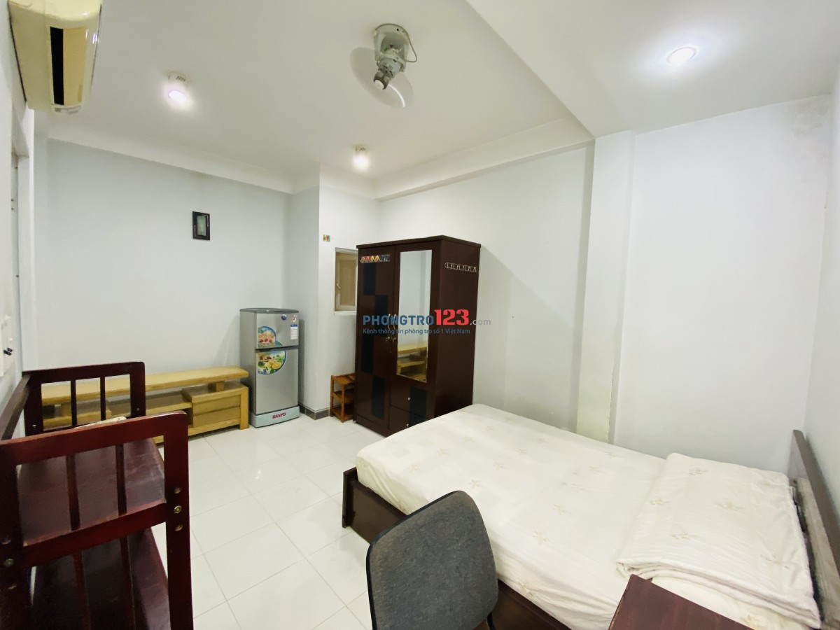 Phòng cao cấp, đầy đủ tiện nghi. Gần đài truyền hình và trường Khoa Học Xã Hội & Nhân Văn 200 mét