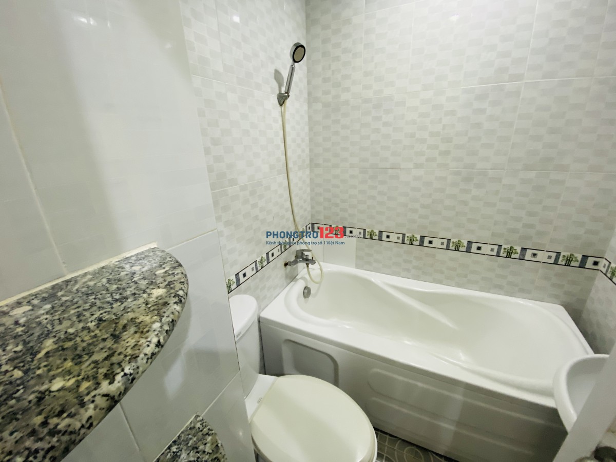 Phòng cao cấp, đầy đủ tiện nghi. Gần đài truyền hình và trường Khoa Học Xã Hội & Nhân Văn 200 mét