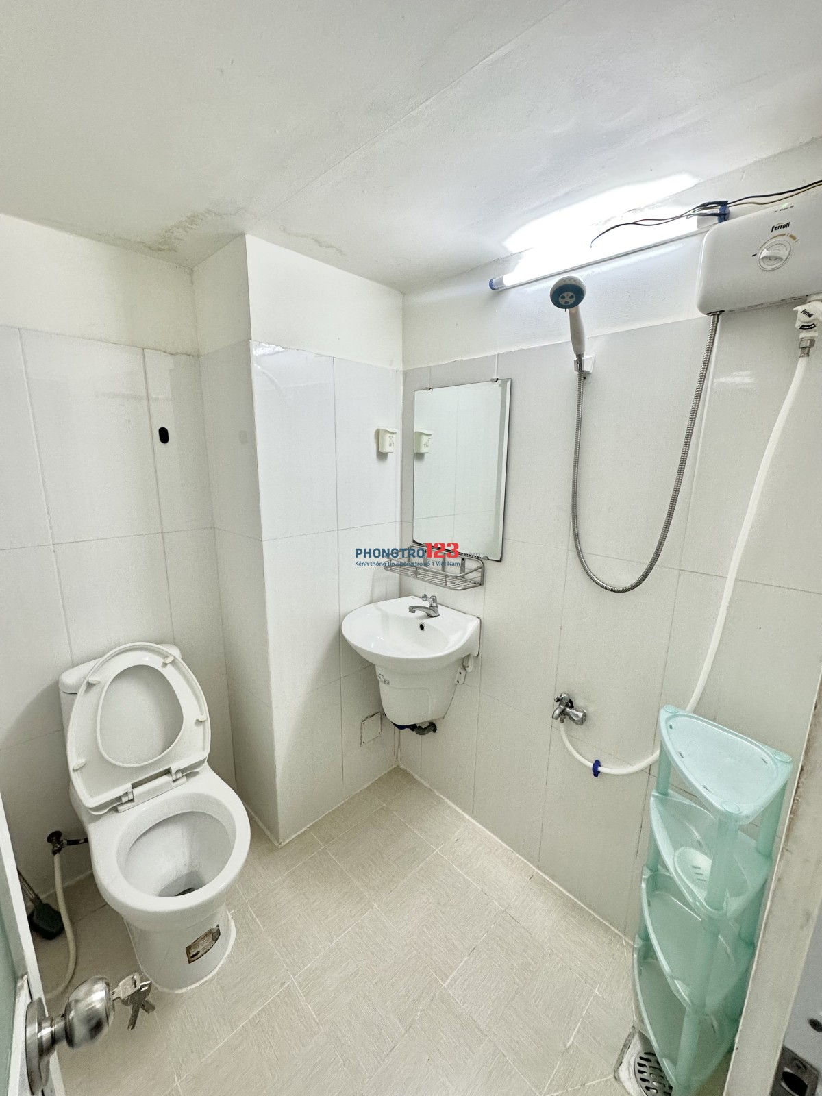 Phòng cửa sổ full nội thất Nguyễn Hữu Cảnh đối diện Vinhomes