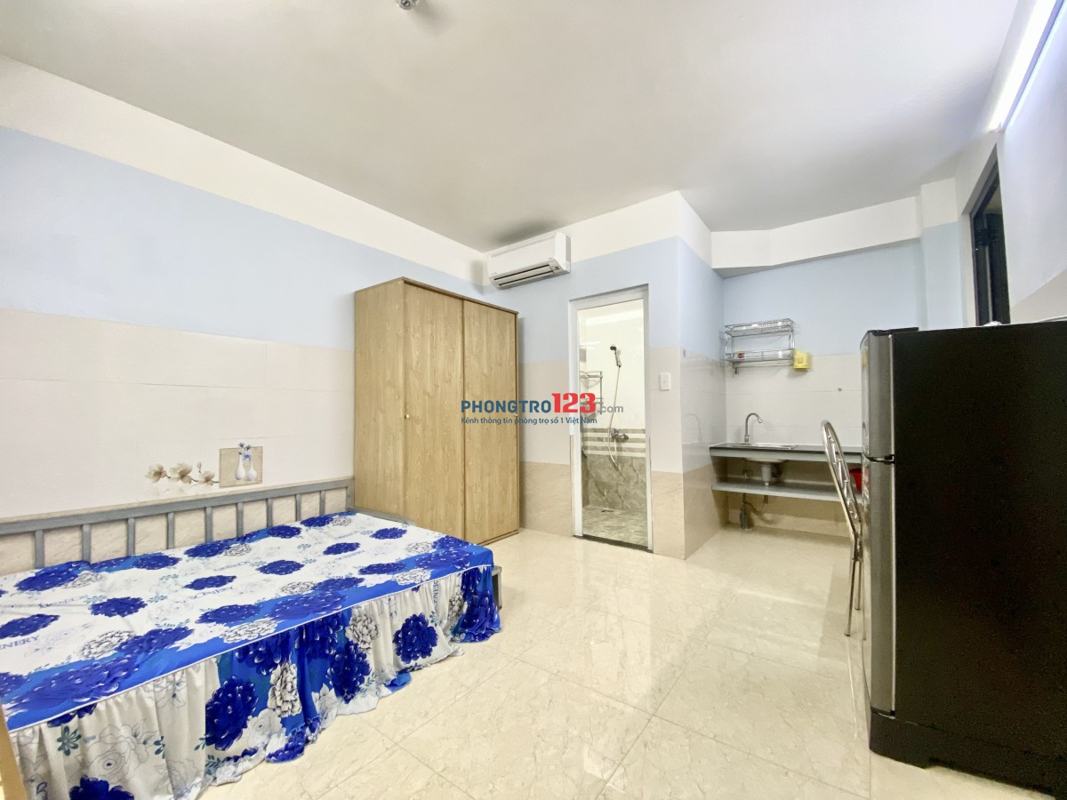 Cho Thuê Phòng Studio Full Nội Thất , Cửa Sổ , Thang Máy , Bảo Vệ , Nhà Xe Rộng , Ngay Chợ Bà Chiểu